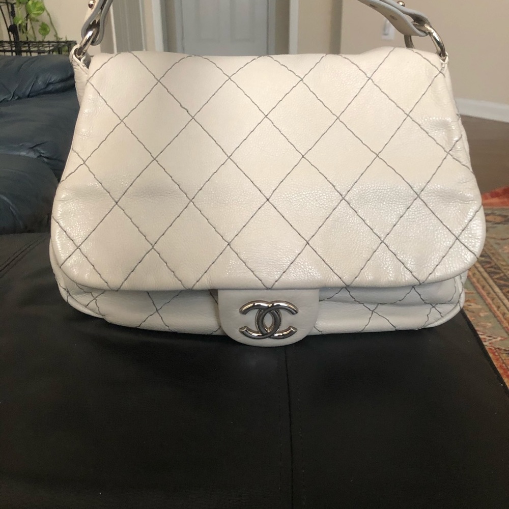 SOLD**Chanel Classic Maxi Jumbo XXL Flap Bag - Picture 3 of 15